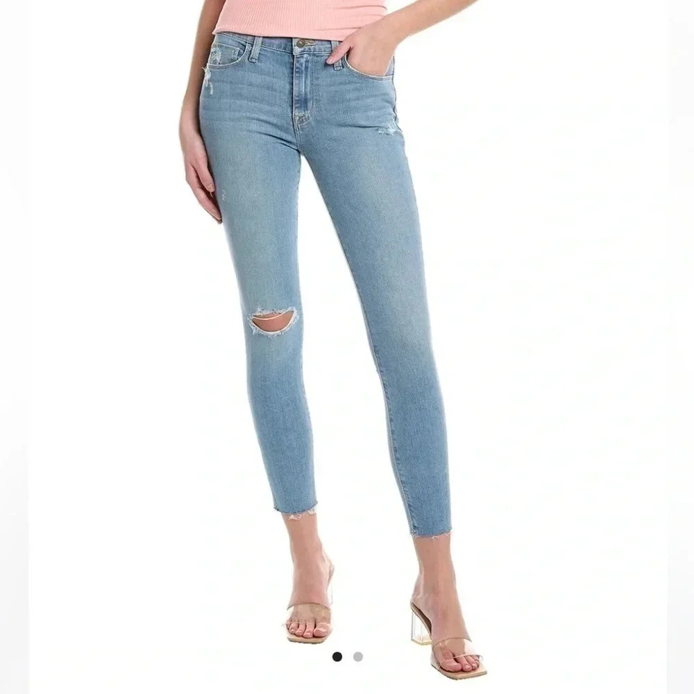 HudsonJeans in Natalie Super Skinny Ankle Length Distressed Detailing Raw Hem